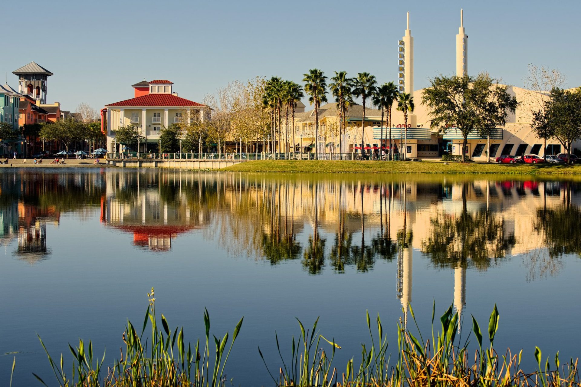 A town in front of a lake near where Park Avenue Property Management provides Orlando property management
